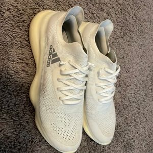 Mens Adidas Futurenatural White sneakers. Size 11